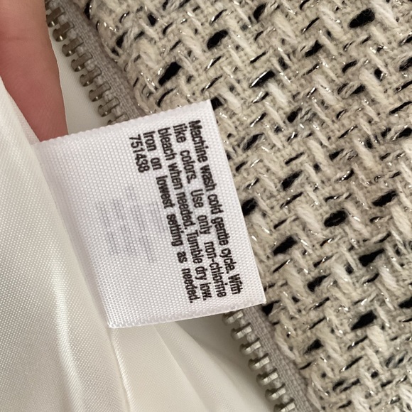 NWOT a.n.a. Moto tweed style jacket with zippers size small. - Picture 7 of 7